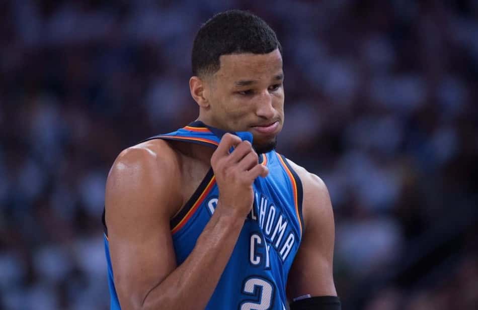 Com ruptura no tendão patelar, Andre Roberson não joga mais em 2017-18