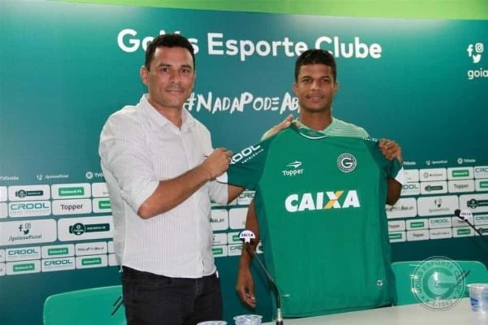 Lateral do Goiás quer manutenção de série invicta: 'Manter a pegada'