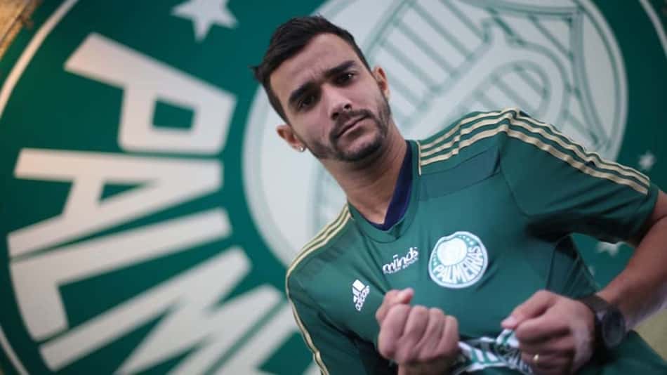 Artilharia, comemoração icônica e marca de roupas: dez momentos de Henrique Dourado no Palmeiras