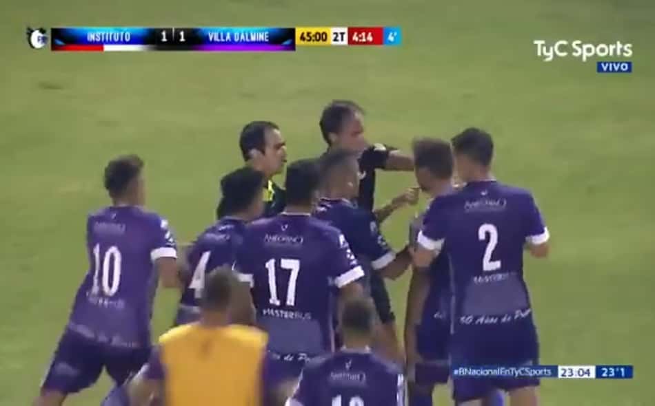 Confusão no jogo entre Instituto x Villa Dálmine