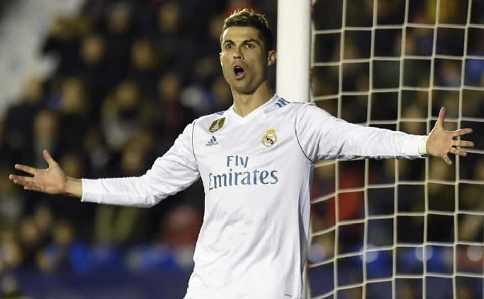 Zidane poupou Cristiano Ronaldo por ser ano de Copa: 'Mundial é Mundial'
