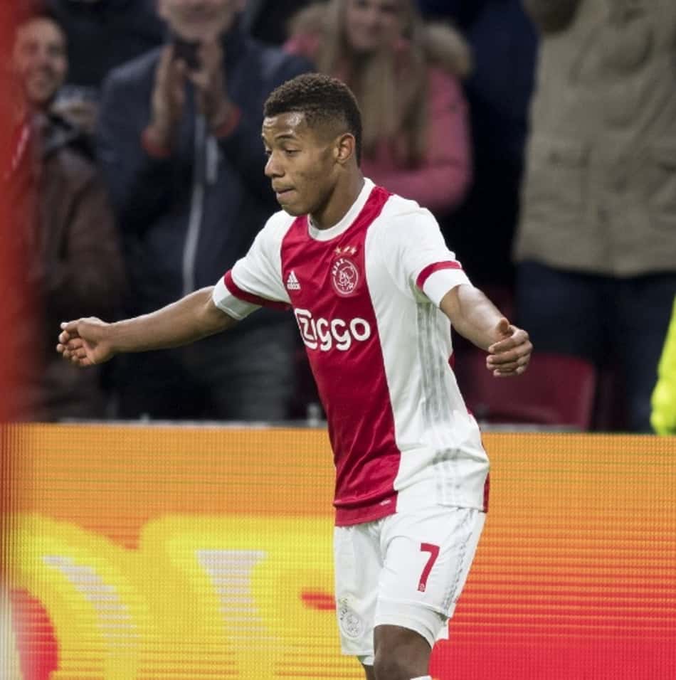 David Neres já é o 10º brasileiro com mais gols na história do Holandês