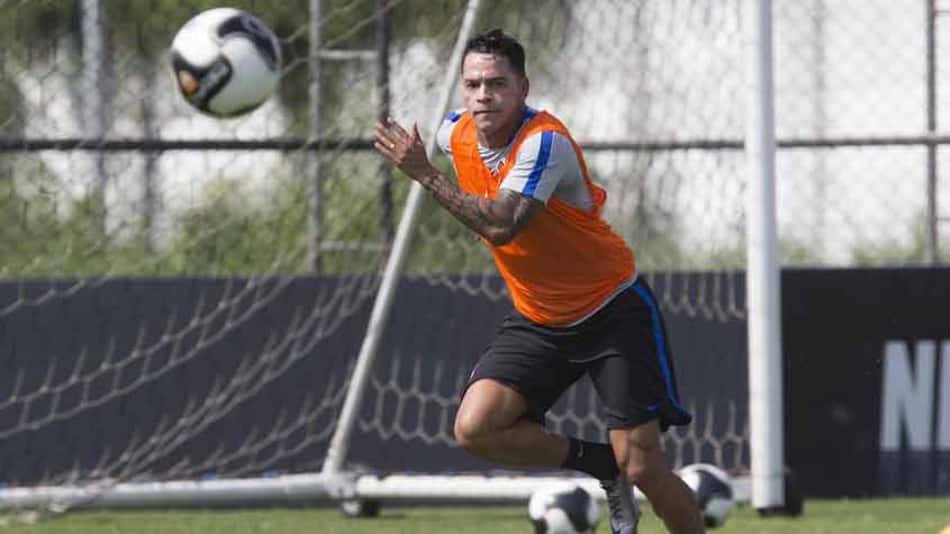 Vasco avança por Giovanni Augusto e espera por exames para anunciá-lo