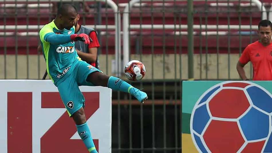 De volta ao time, Jefferson busca título e marcas em seu último ano