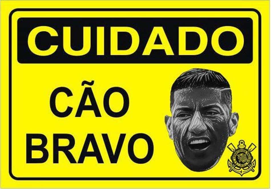 Corinthians anuncia a volta do volante Ralf: 'Cuidado, cão bravo'
