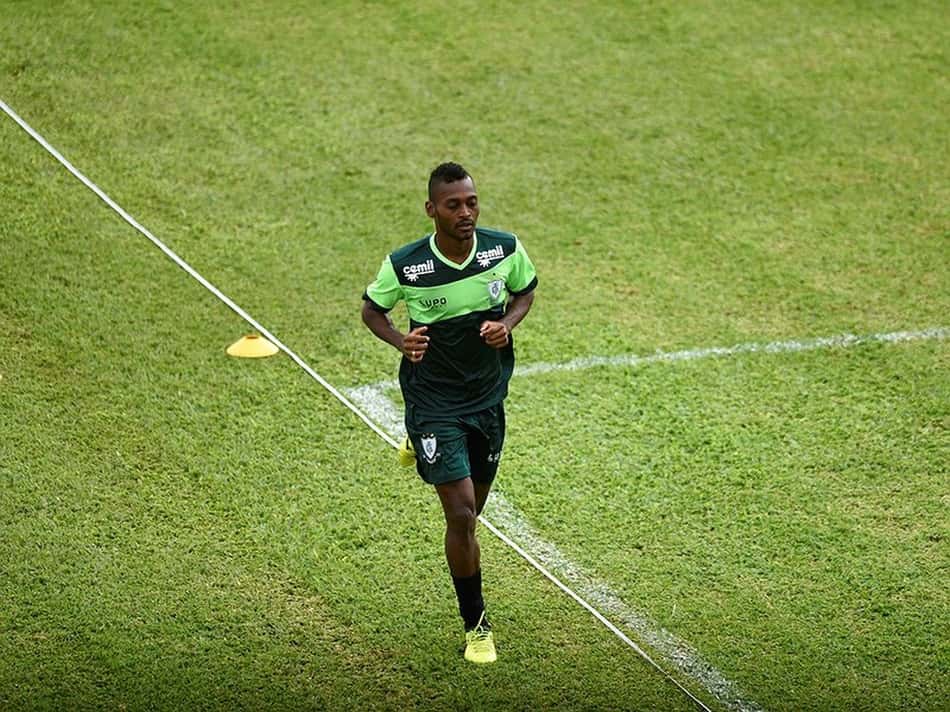 Marquinhos, ex-Inter e Cruzeiro, é contratado pelo América-MG