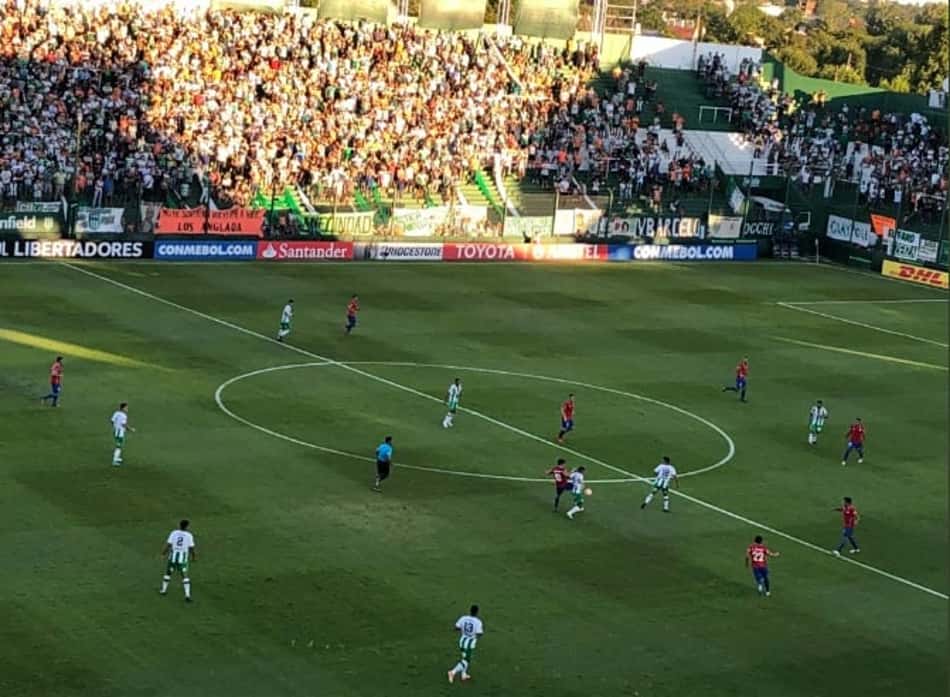 Nacional fica em vantagem duas vezes, mas Banfield empata nos acréscimos
