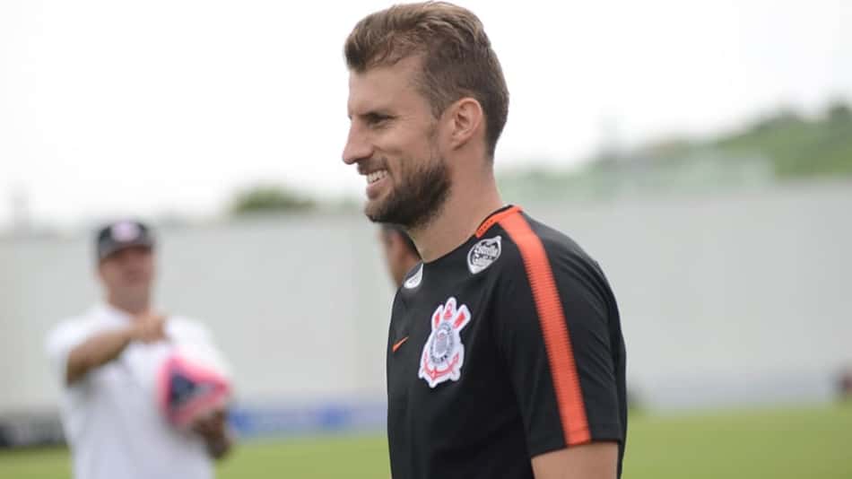 Henrique defende Loss no Corinthians: 'Tem que ter paciência'