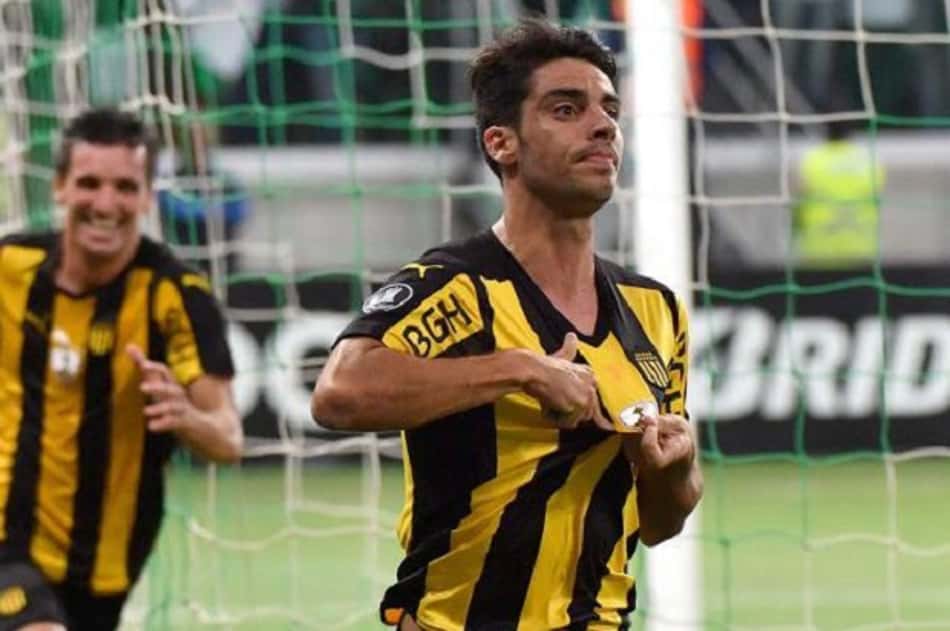 Gastón Fernández é emprestado pelo Peñarol a LDU