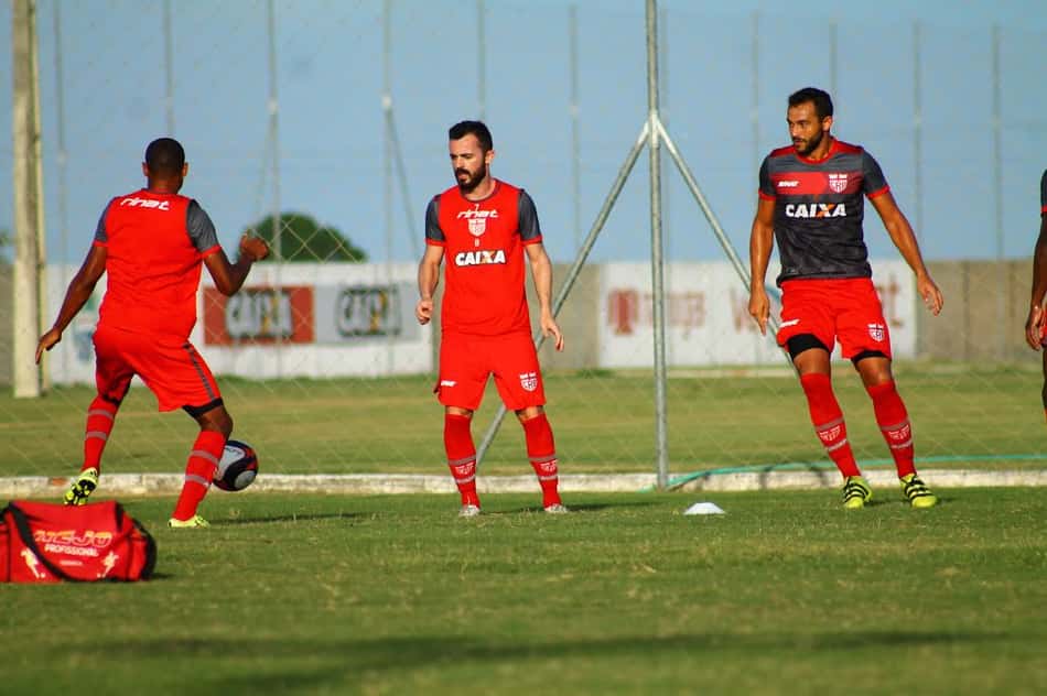 Volante do CRB comenta expectativa para jogo da Copa do Nordeste