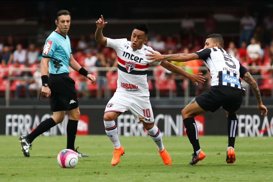 Apesar de ter pressionado o Santos, o São Paulo levou a pior por 1 a 0 em clássico no Morumbi. Militão, Reinaldo, Cueva e Nenê foram os jogadores do Tricolor que se salvaram no duelo. Confira as notas para o São Paulo (Por Fellipe Lucena - fellipelucena@lancenet.com.br)