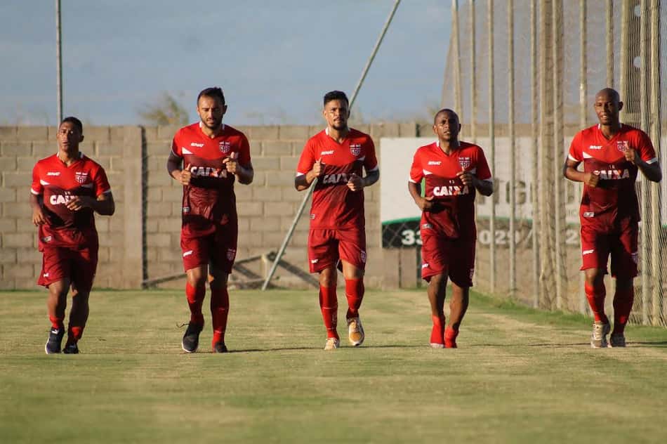 Rafael Bastos comenta expectativa para duelo do CRB diante do Santa Cruz