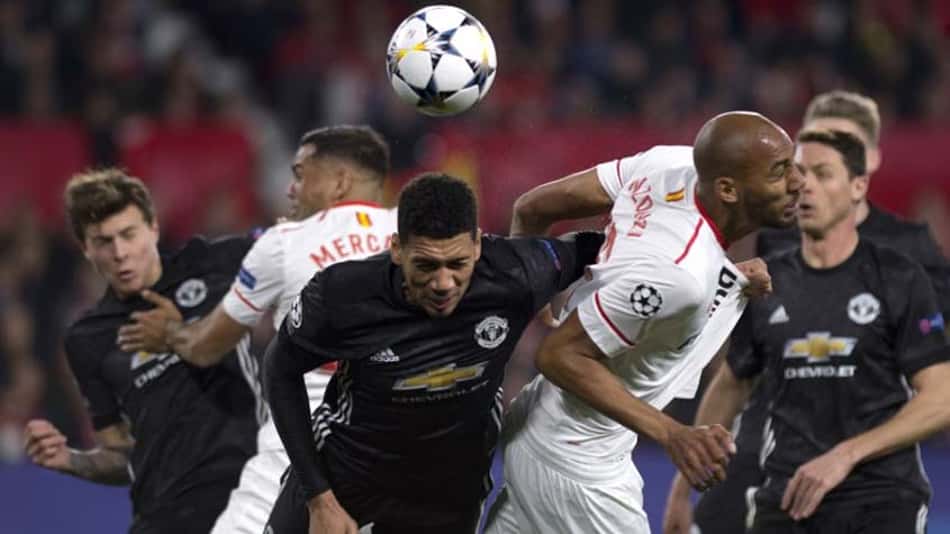 Sevilla domina, mas fica no empate com o Manchester United