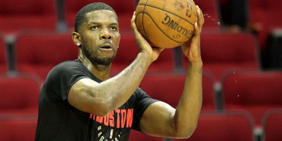 Veterano Joe Johnson acerta retorno ao Celtics