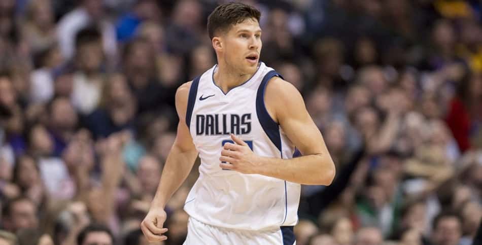 Técnico do Dallas Mavericks vê semelhanças entre Doug McDermott e lendário Reggie Miller