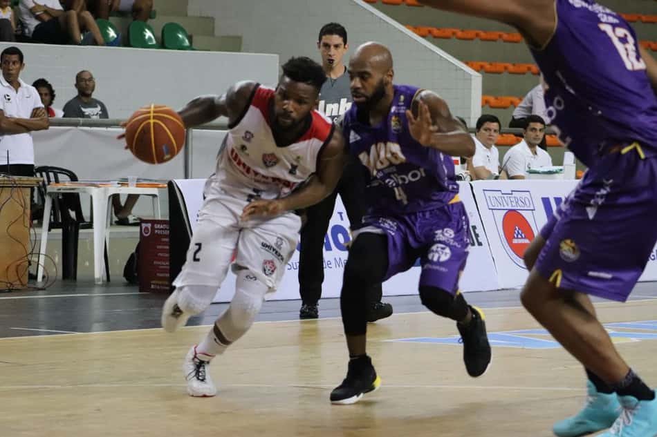 Em grande jogo, Vitória bate Mogi das Cruzes e volta a comemorar
