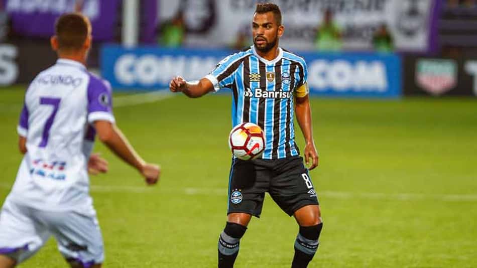 Maicon fala em "sensação de derrota" na estreia da Libertadores