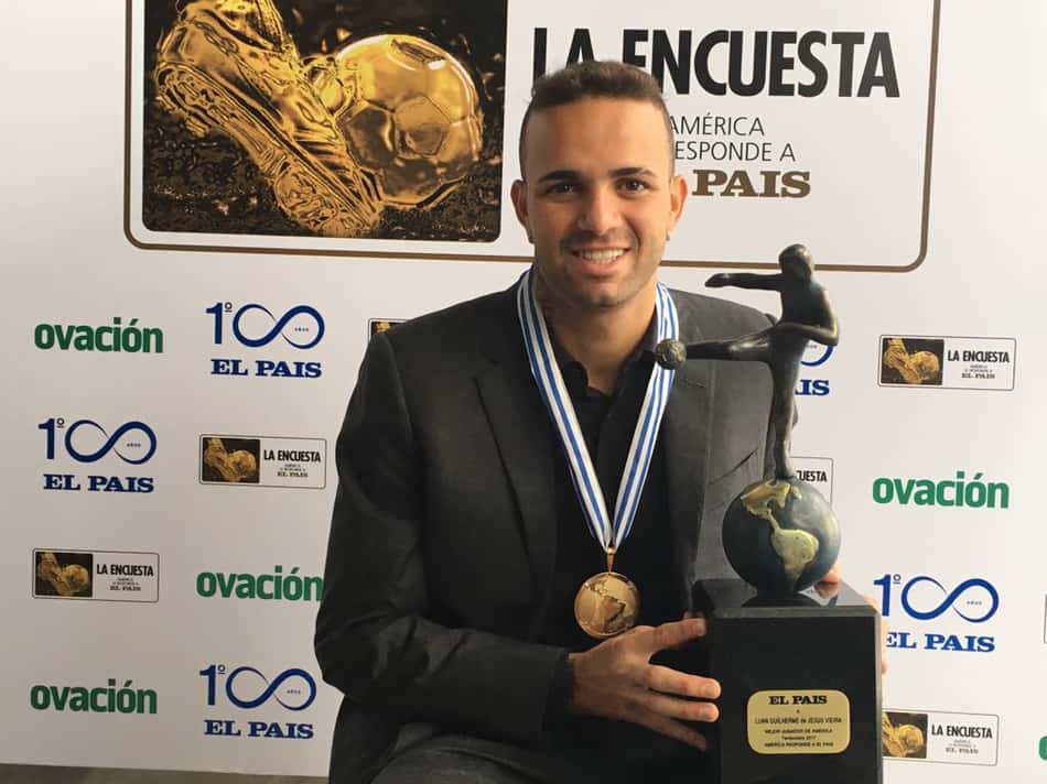 No Uruguai, Luan é coroado Rei da América pelo jornal El País