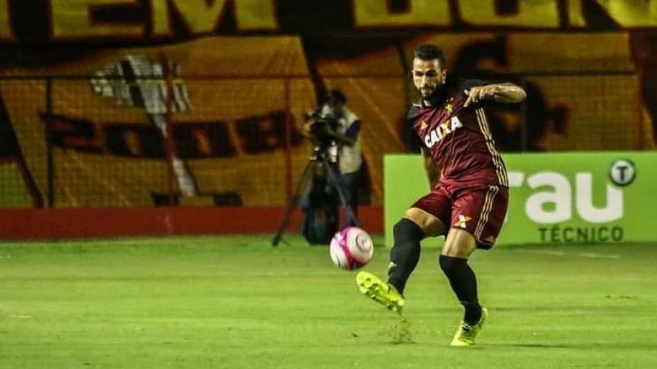 Ronaldo Alves consegue rescindir seu contrato com o Sport