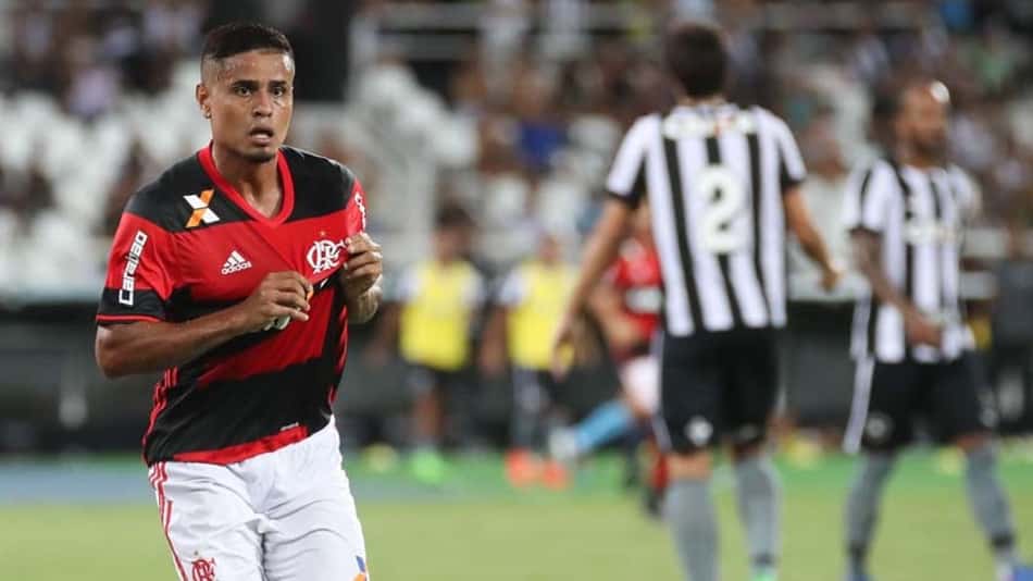 Mando eu! Na casa do Botafogo, Fla tem se saído melhor no clássico