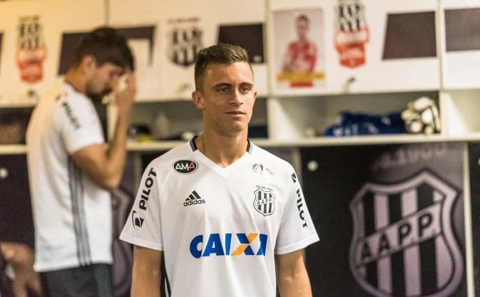 Destaque na vitória sobre o Mirassol, Saraiva comemora gol pela Ponte