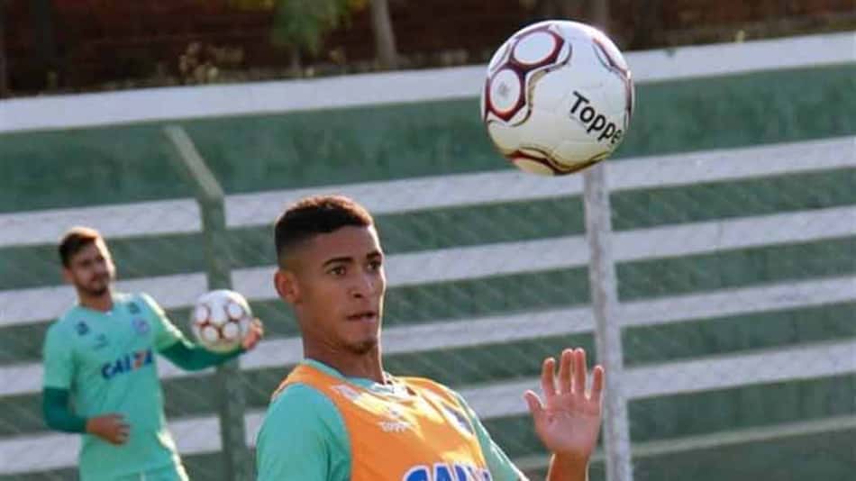 Com propostas da Europa, Jefferson pode deixar o Goiás nos próximos dias