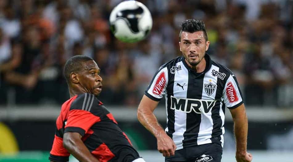 Zagueiro Juan no jogo Atlético-MG 0 x 2 Flamengo (27/01/2016)