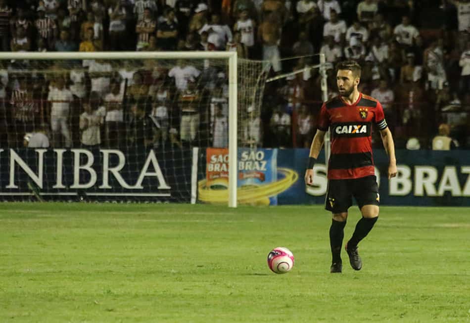 Ex-Inter se torna importante no elenco do Sport e ganha faixa de capitão