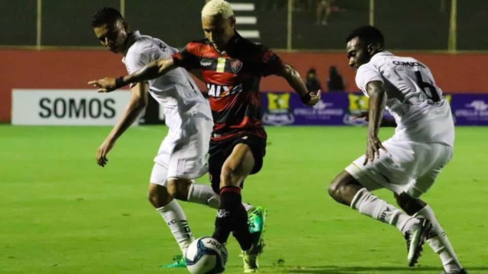 Neilton passa Borja e entra na briga pela artilharia do ano entre os times da Série A
