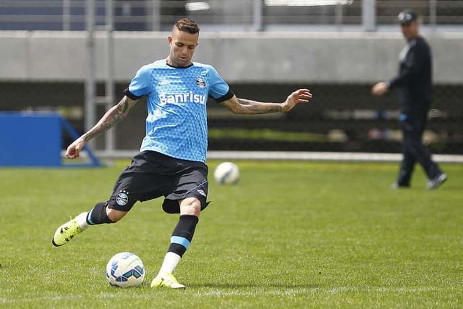 Futebol russo volta a procurar o atacante Luan