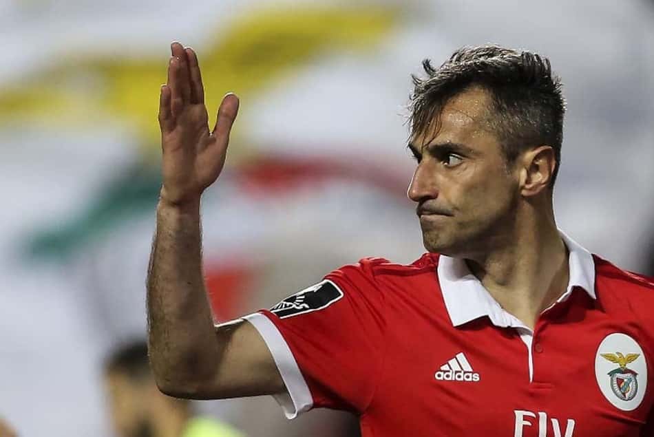 Com 31 gols Jonas sobra na turma em Portugal. Lidera com folga a artilharia pelo Benfica