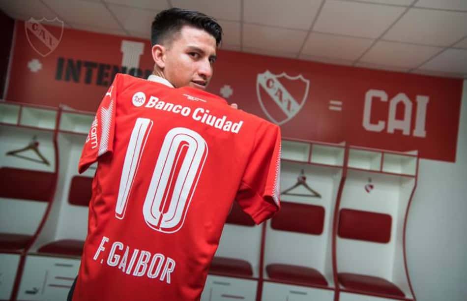 FIFA toma decisão sobre caso envolvendo Fernando Gaibor e Independiente