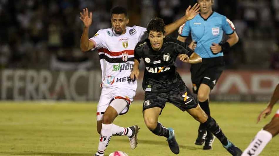 Vitor Bueno explica jogo apático do Santos: 'Executamos o que pediram'