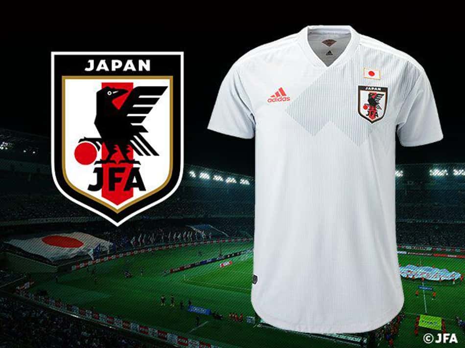 Japão revela camisa 2 para a Copa. Peça é inspirada em modelo de 1992