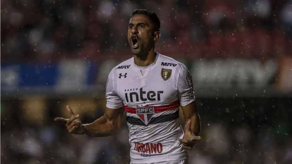 No oitavo jogo, Tréllez tira peso das costas com gol: 'Estava pressionado'