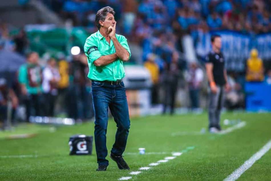 Renato Gaúcho - Após se envolver em um episódio de indisciplina antes da Copa de 1986, o craque foi cortado por Telê Santana da Copa de 1986. Houve uma comoção nacional e os dois ficaram brigados por vários anos.
