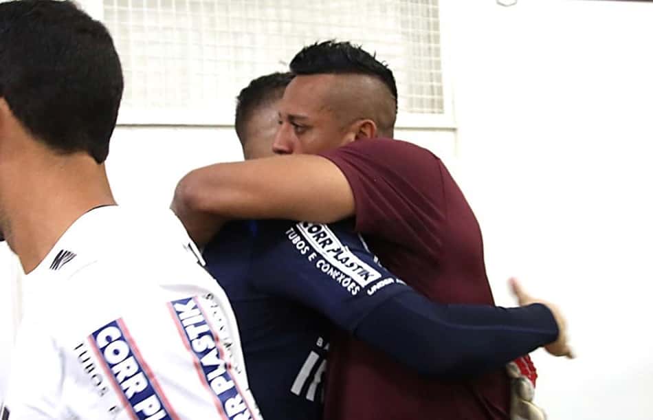 Goleiros Jean e Sidão conversam para acabar com mal-estar no São Paulo