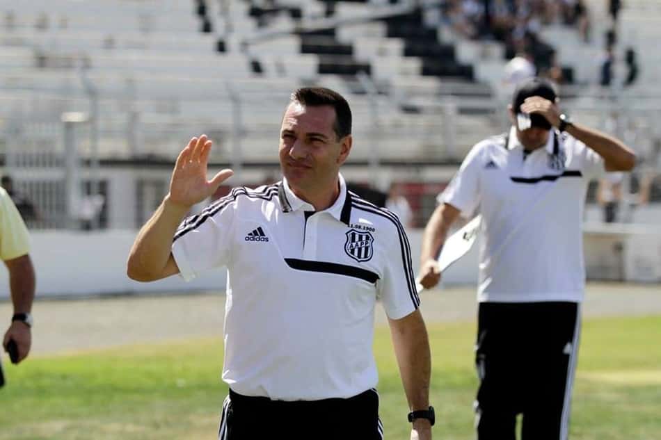 Doriva acompanha treino da Ponte Preta antes de assumir o comando