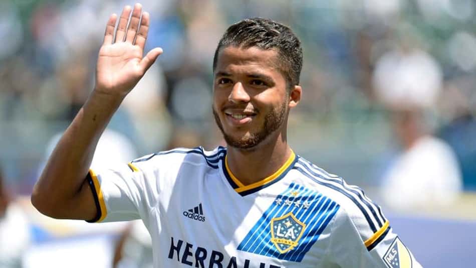 Giovani dos Santos oficializa seu retorno ao futebol mexicano