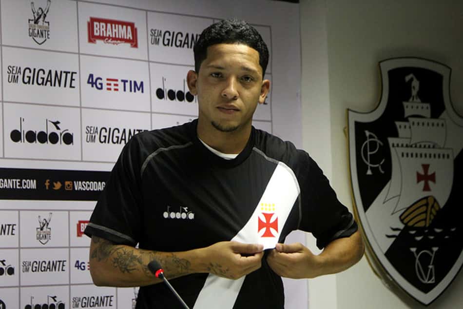 Blog do Garone: Sem ter estreado, Lucas Perdomo rescinde com o Vasco