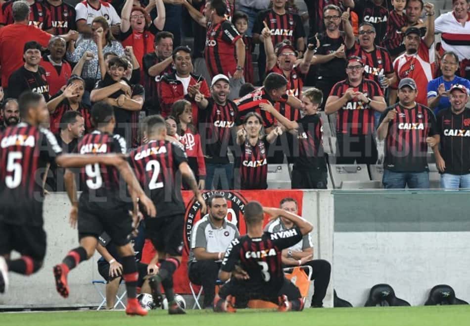 Atlético-PR vence o segundo turno e vai decidir o Estadual contra o Coritiba