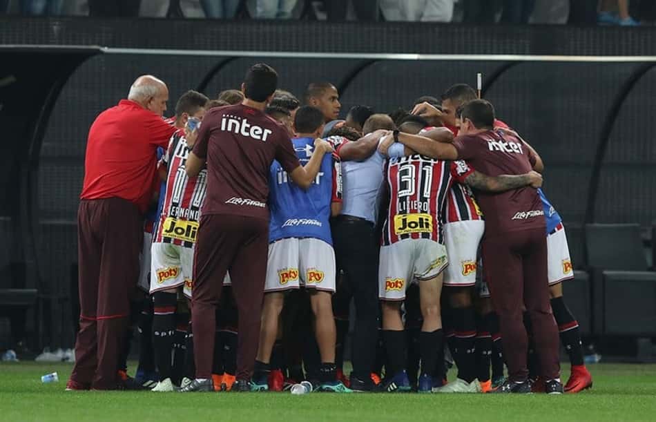 Sidão se recusa a 'cair de cabeça erguida' e aponta derrota na loteria
