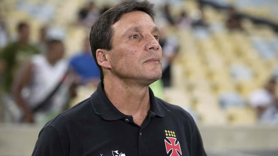 Zé Ricardo enaltece coletivo por superação e pede paciência à torcida