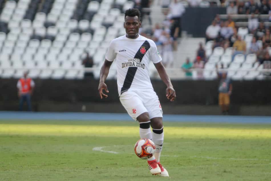 Paulão relembra duelo com Lautaro Martínez em jogo do Vasco