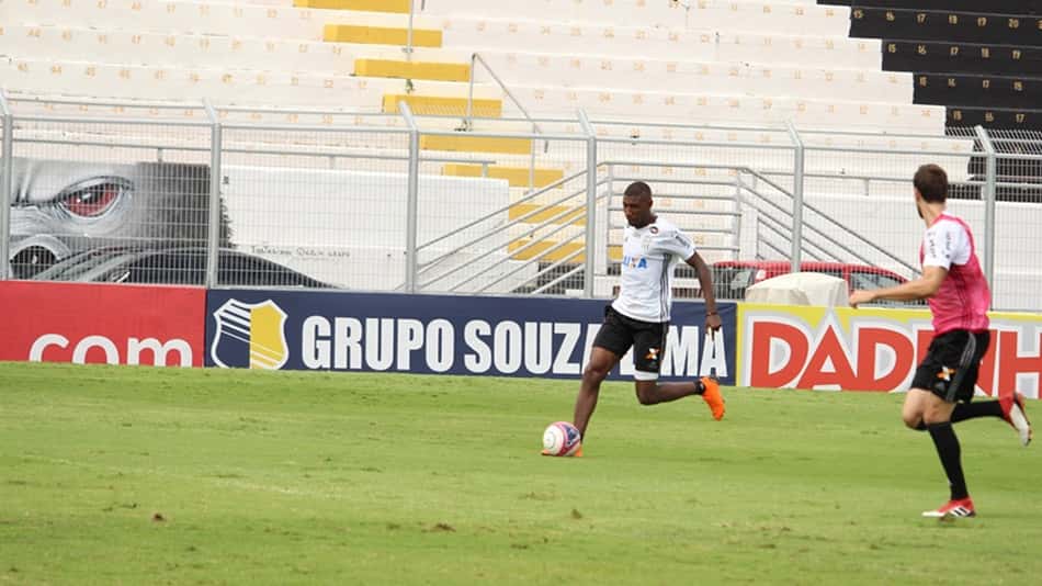 Presidente da Ponte Preta confirma proposta do Atlético-MG por Emerson