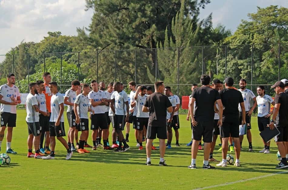 Técnico Doriva realiza primeiro treino com a Ponte Preta