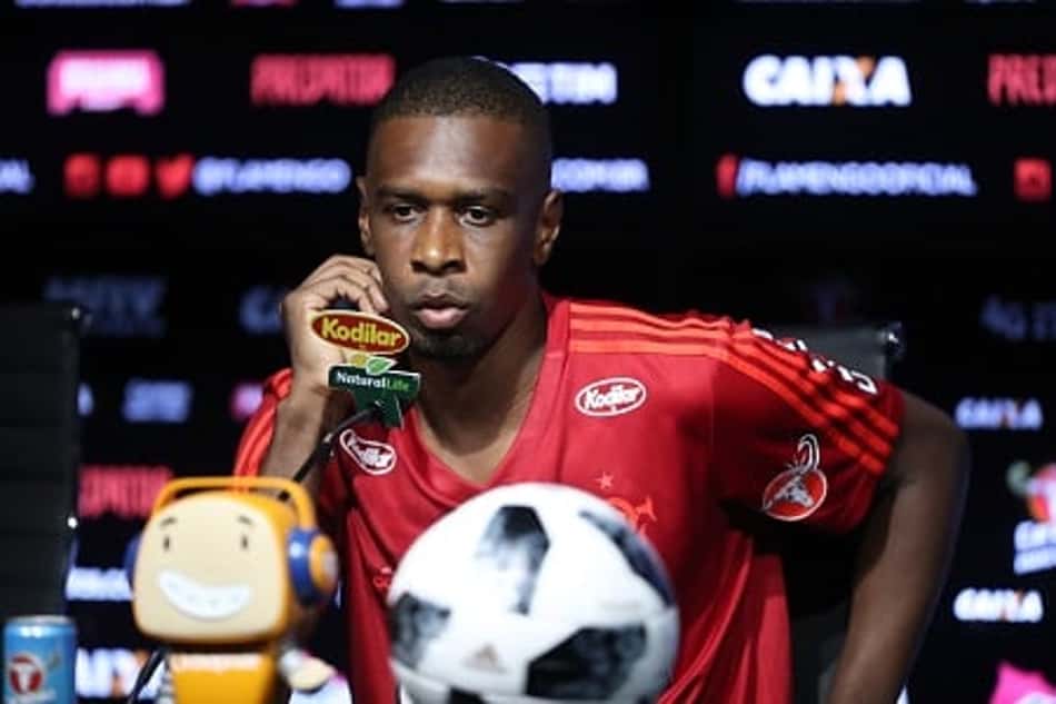 Juan espera dificuldades do Emelec para Flamengo se classificar