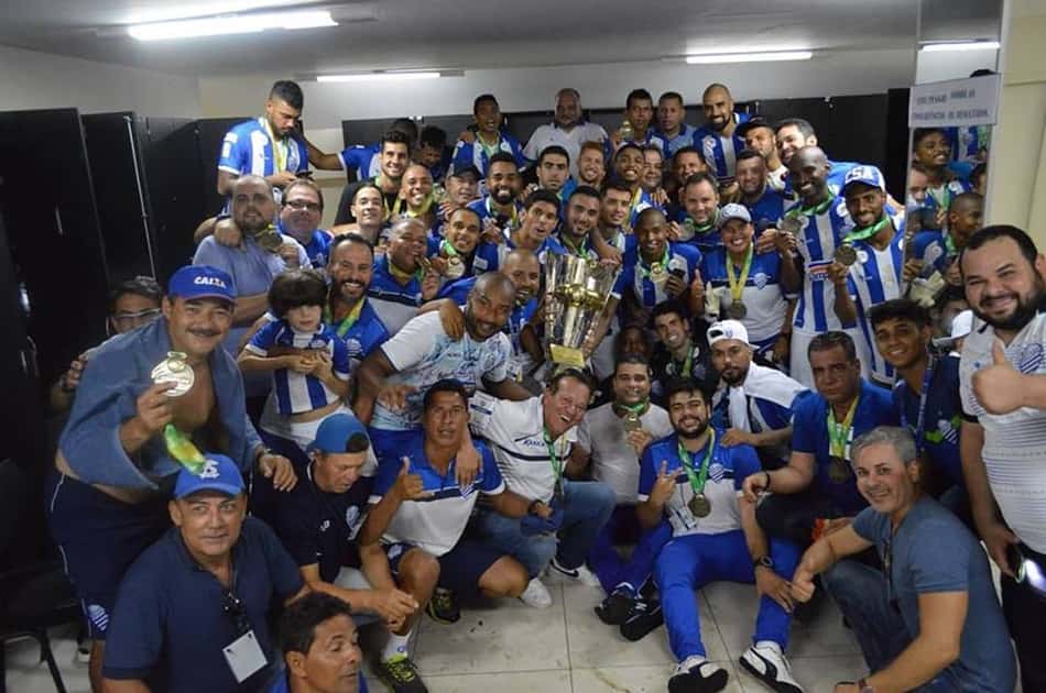 CSA tira vantagem do CRB, é campeão e interrompe sequência do rival