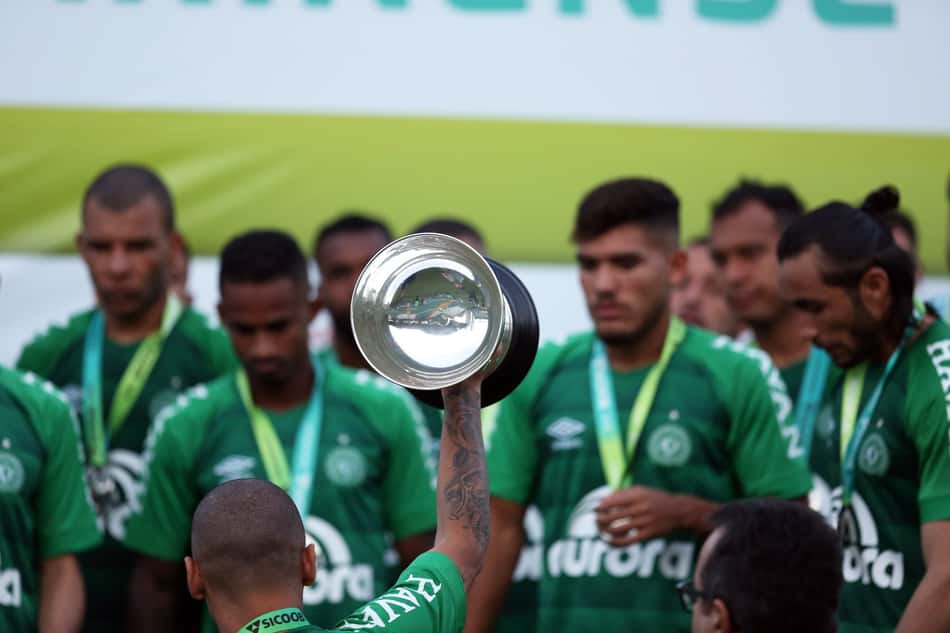 Por reação imediata, diretor prepara a Chapecoense para o Brasileirão