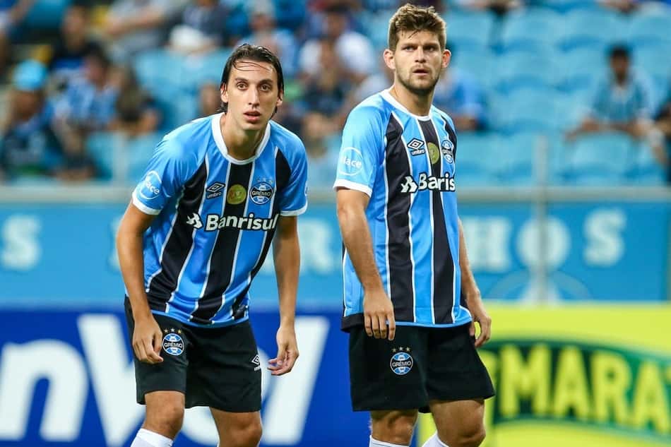 Grêmio monitora reforço para compor o sistema defensivo